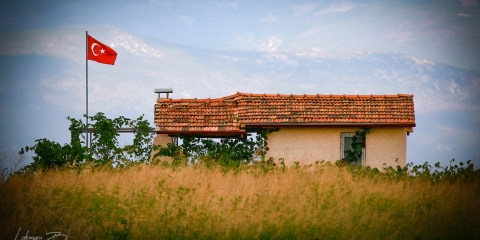 Senin Olduğun Yerde Ne Korku Ne Keder